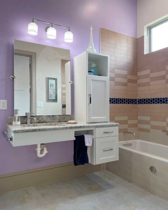 Sunrise Resort Accessible Bathroom